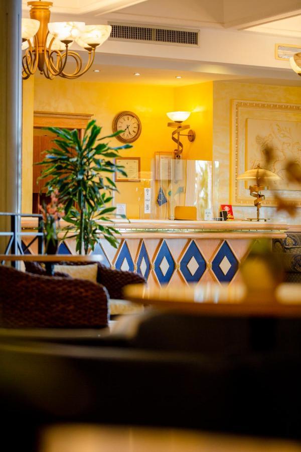 Romana Hotel 4*