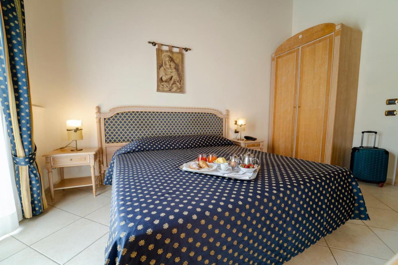 Romana 4*