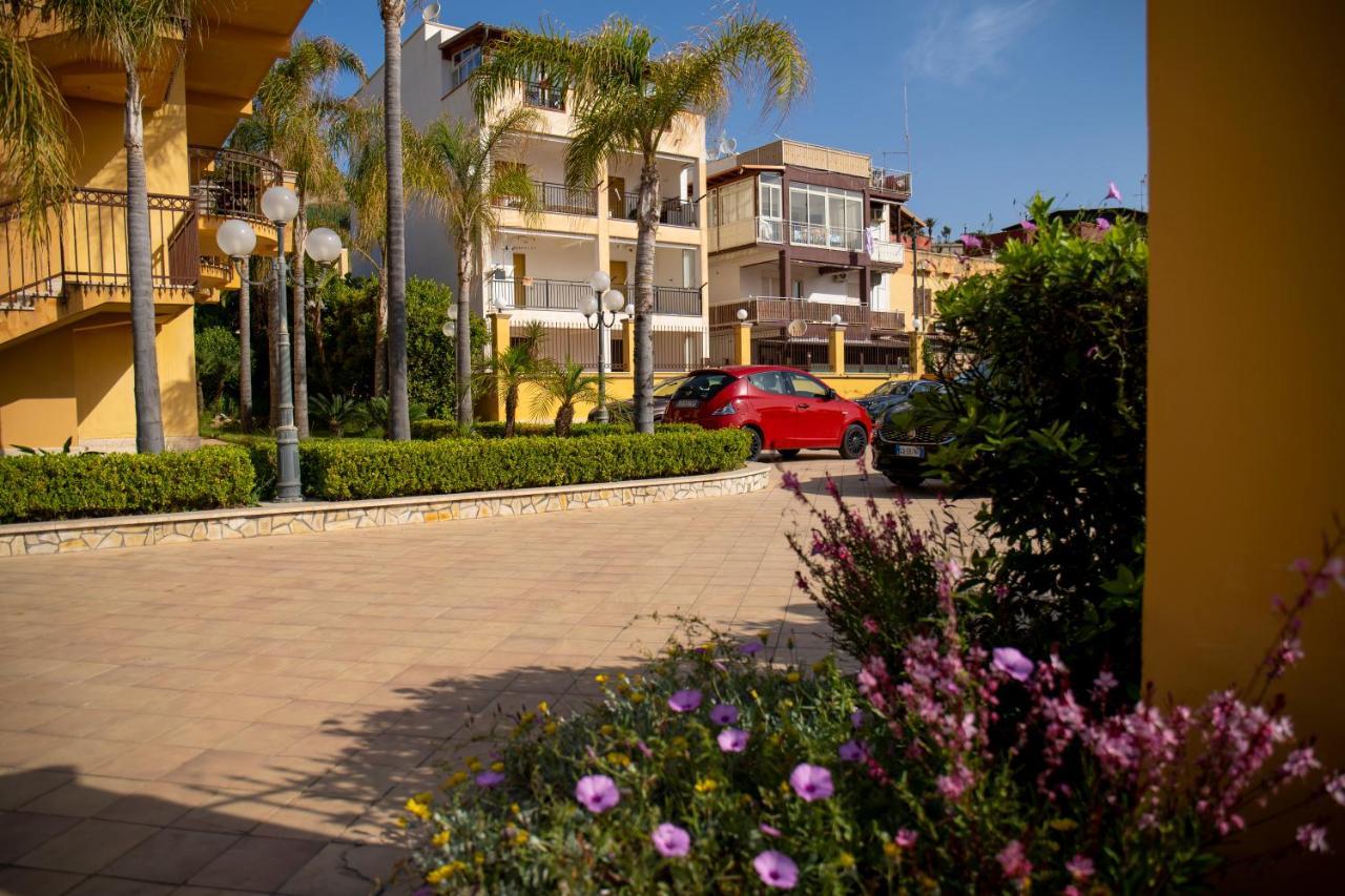 Romana Hotel 4*