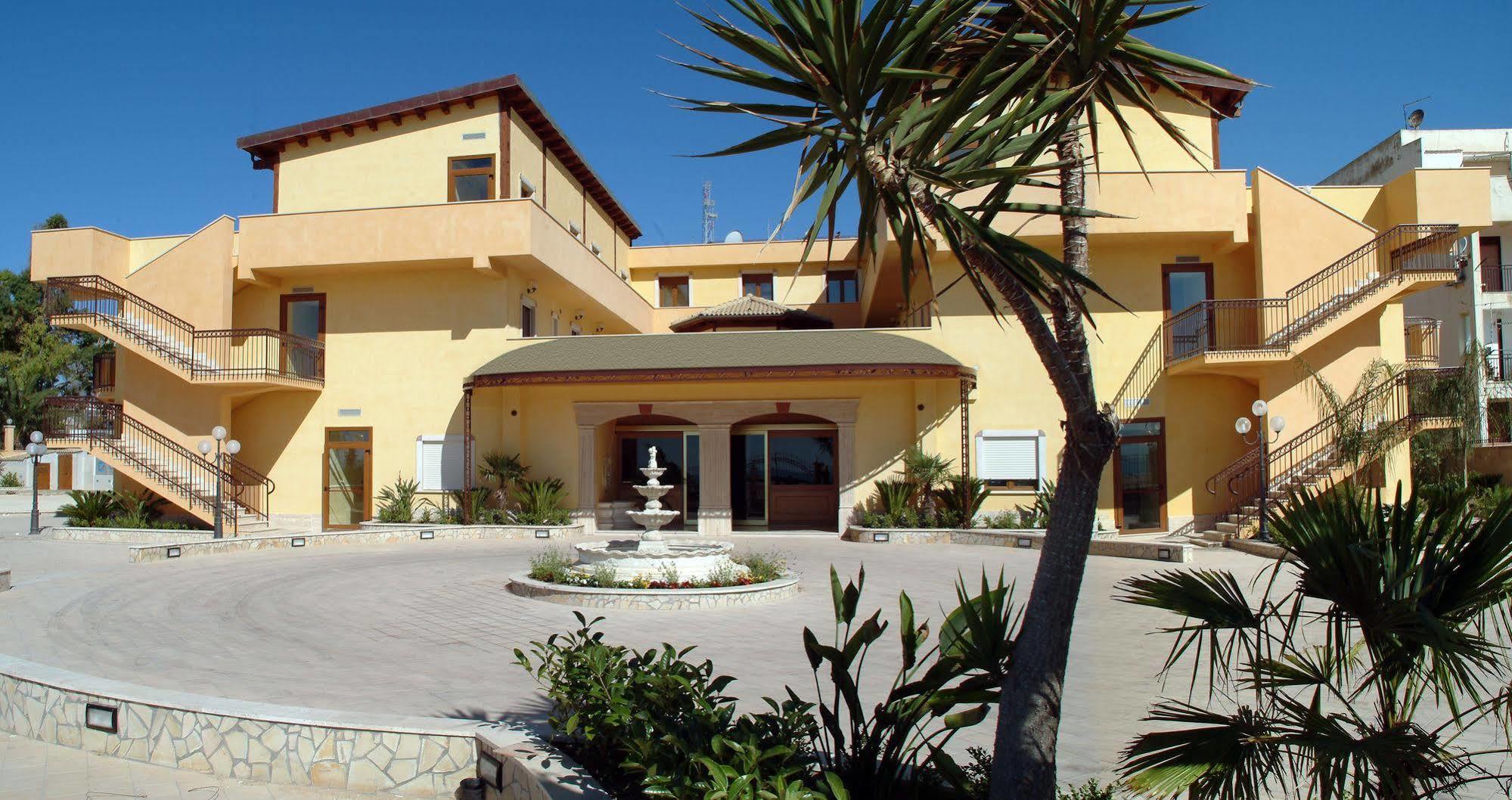 Hotel Romana 4*